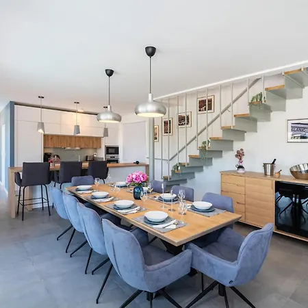 3 Bedroom In Žman