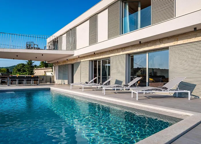 Дом отдыха 3 Bedroom In *